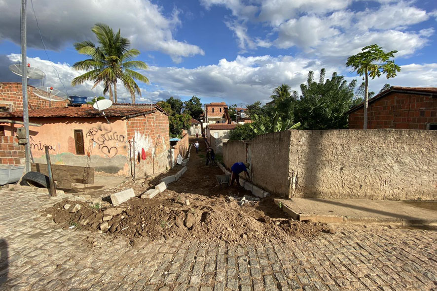 Evolução de Obra: Pavimentação – 3ª Travessa da Rua Tiradentes em Capela do Alto Alegre