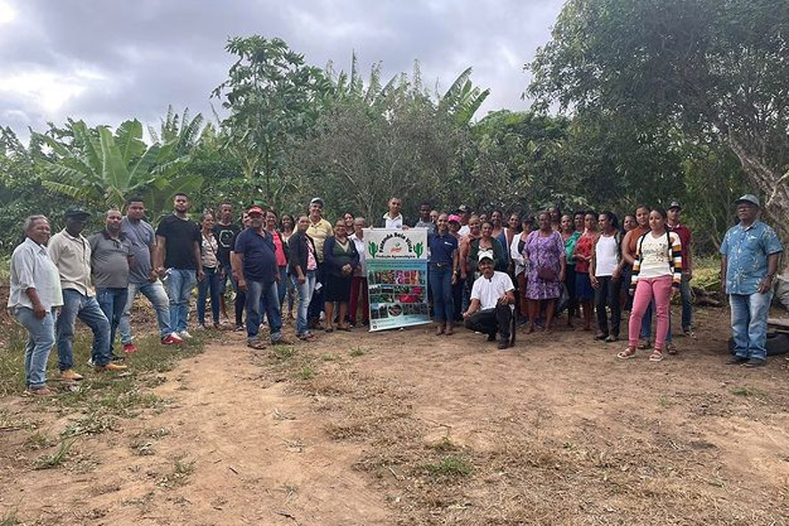 Instituto Agrovida proporciona Intercambio de agricultores de Itaberaba com agricultores de Miguel Calmon