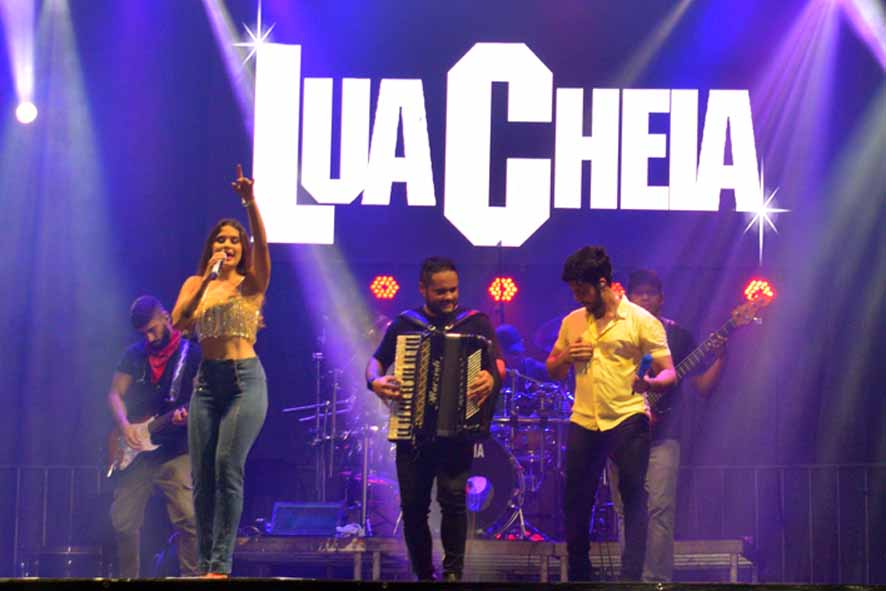 Com dois novos Integrantes, Banda Lua Cheia deu um lindo Show do Arraiá da Viração, município de Baixa Grande