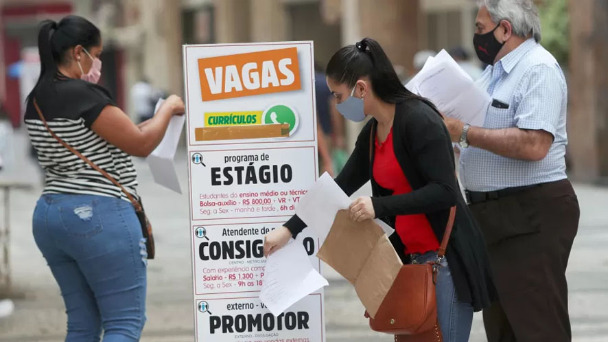 IBGE: Taxa de desemprego foi de 6,9% para homens e 9,6% para mulheres no 2º trimestre