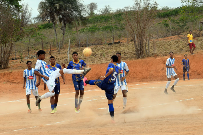 Mais duas equipes estrearam neste domingo na 1ª Copa Regional de Futebol Sub 17 em Baixa Grande, jogo termina no empate