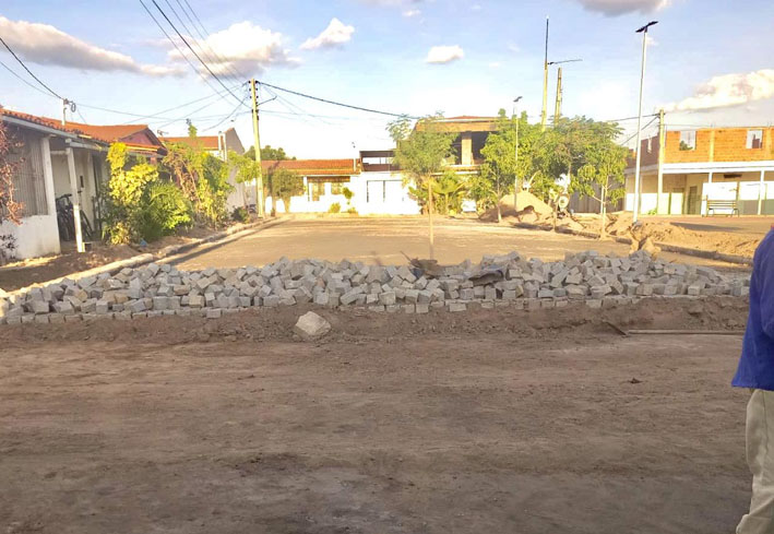 Evolução de Obra em Capela do Alto Alegre: Projeto Pavimentação Continuada – Cajueiro