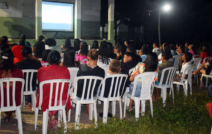 Sindicato dos Agricultores Rurais apresenta o Cine Itinerante em Lagoa do Mandu, comunidade Rural de Baixa Grande
