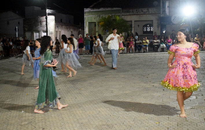 Alunos do Colégio Marista e Paróquia de Baixa Grande promovem sextou católico / Noite Cultural