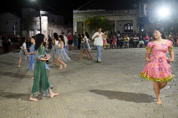 Alunos do Colégio Marista e Paróquia de Baixa Grande promovem sextou católico / Noite Cultural