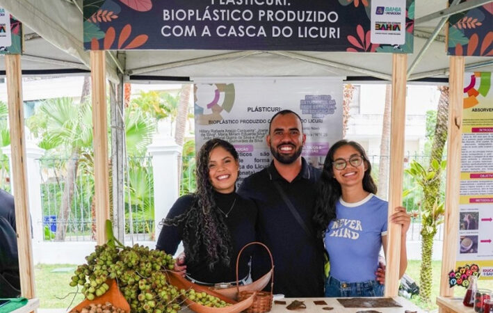 Estudantes da rede pública usam licuri para desenvolver bioplástico