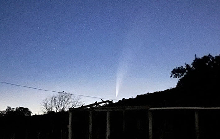 Cometa C/2024 G3 é fotografado nos céus de Mairi