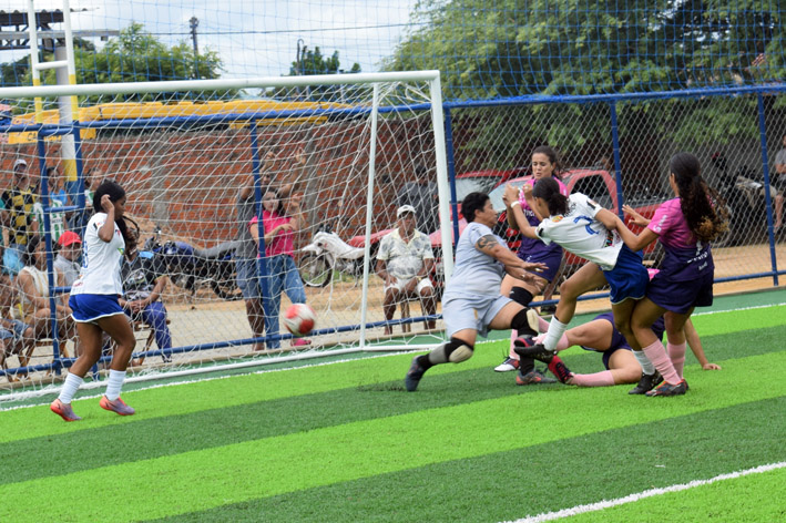 Seleção Feminina de Baixa Grande goleia Mairi e assume liderança do Grupo A