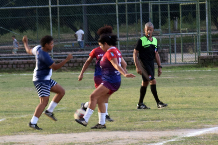 De goleada seleção feminina de Baixa Grande vence Macajuba em amistoso preparativo para Copa Jacuípe de Futebol